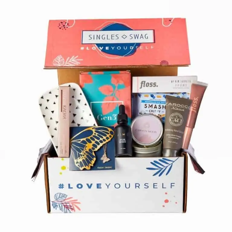 Need Gift Ideas For Your Single Friends? Check Out SinglesSwag Box